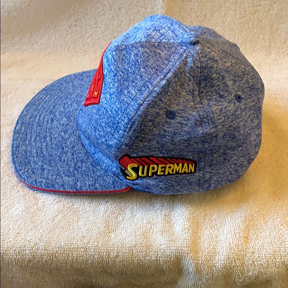 Superman hat - Picture 2 of 6